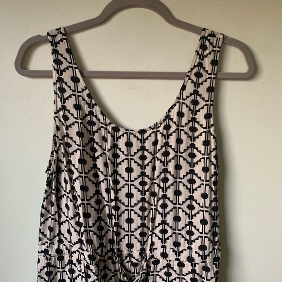 Forever 21 black and white sun dress - Picture 3 of 4